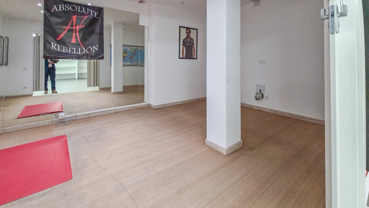 Commercial unit for sale in Marbella Costa Del Sol, Málaga, Spain