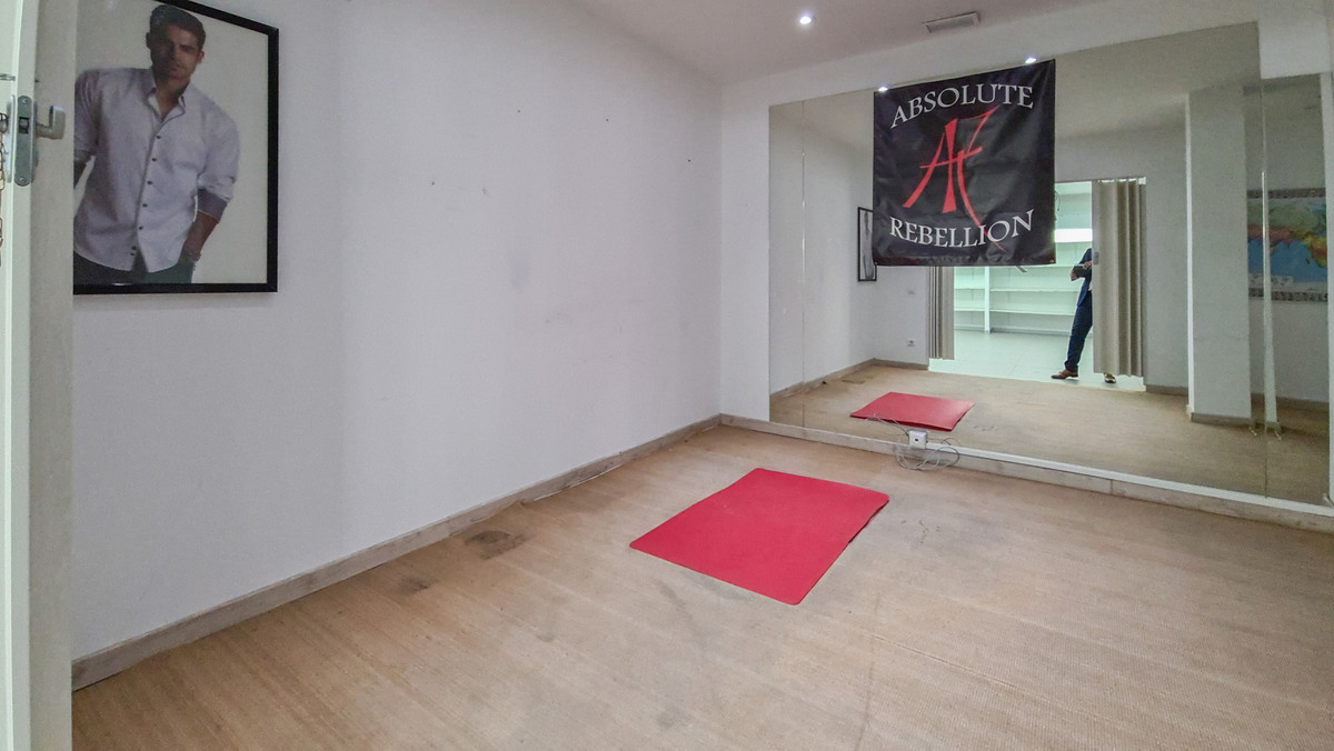 Commercial unit for sale in Marbella Costa Del Sol, Málaga, Spain