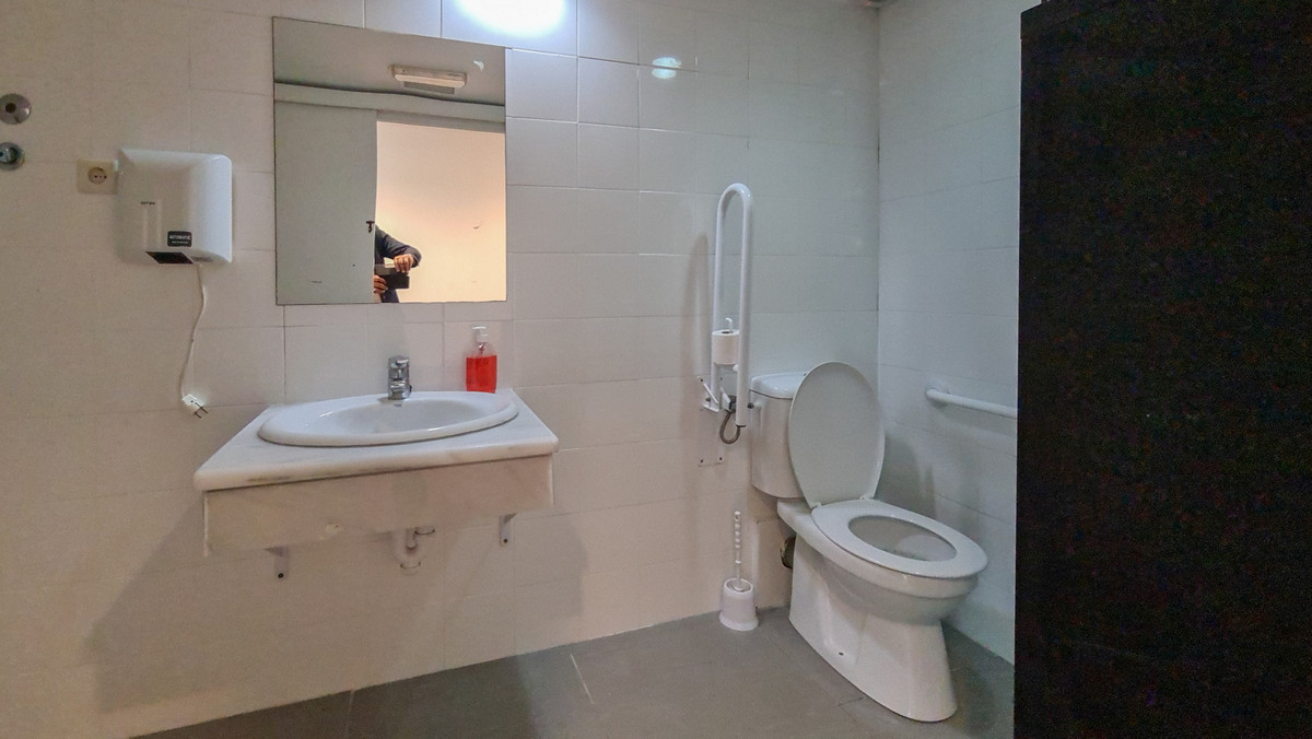 Commercial unit for sale in Marbella Costa Del Sol, Málaga, Spain