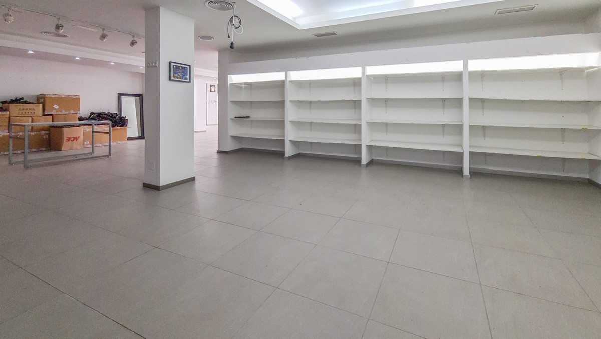 Commercial unit for sale in Marbella Costa Del Sol, Málaga, Spain