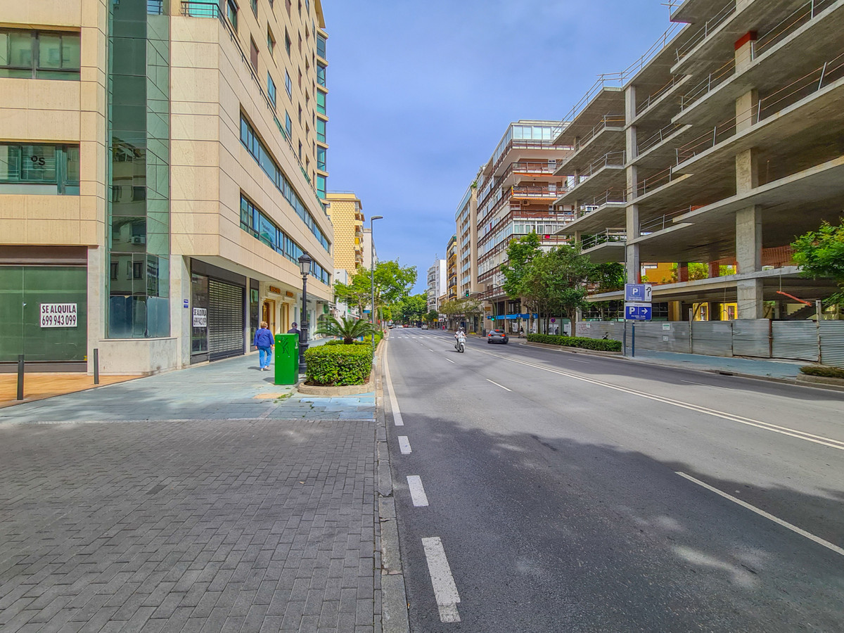 Commercial unit for sale in Marbella Costa Del Sol, Málaga, Spain
