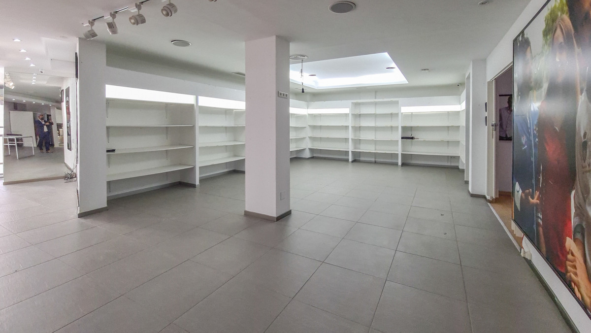 Commercial unit for sale in Marbella Costa Del Sol, Málaga, Spain