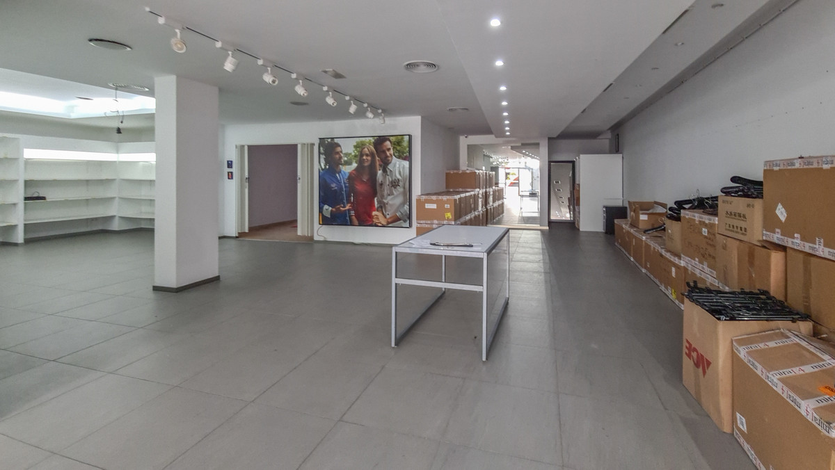 Commercial unit for sale in Marbella Costa Del Sol, Málaga, Spain
