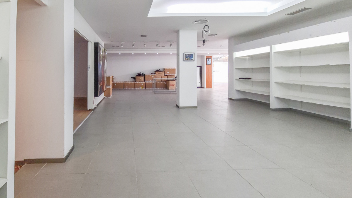 Commercial unit for sale in Marbella Costa Del Sol, Málaga, Spain