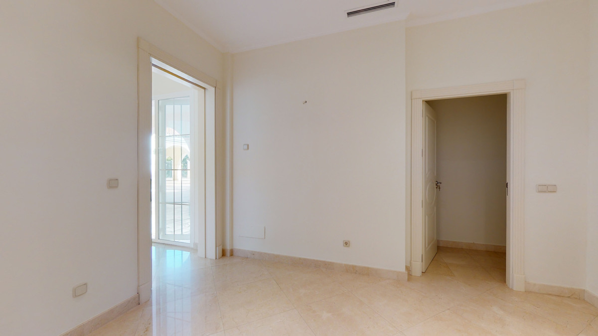 Se vende Villa - Chalet de 7 dormitorios en Costa Del Sol, Málaga, España