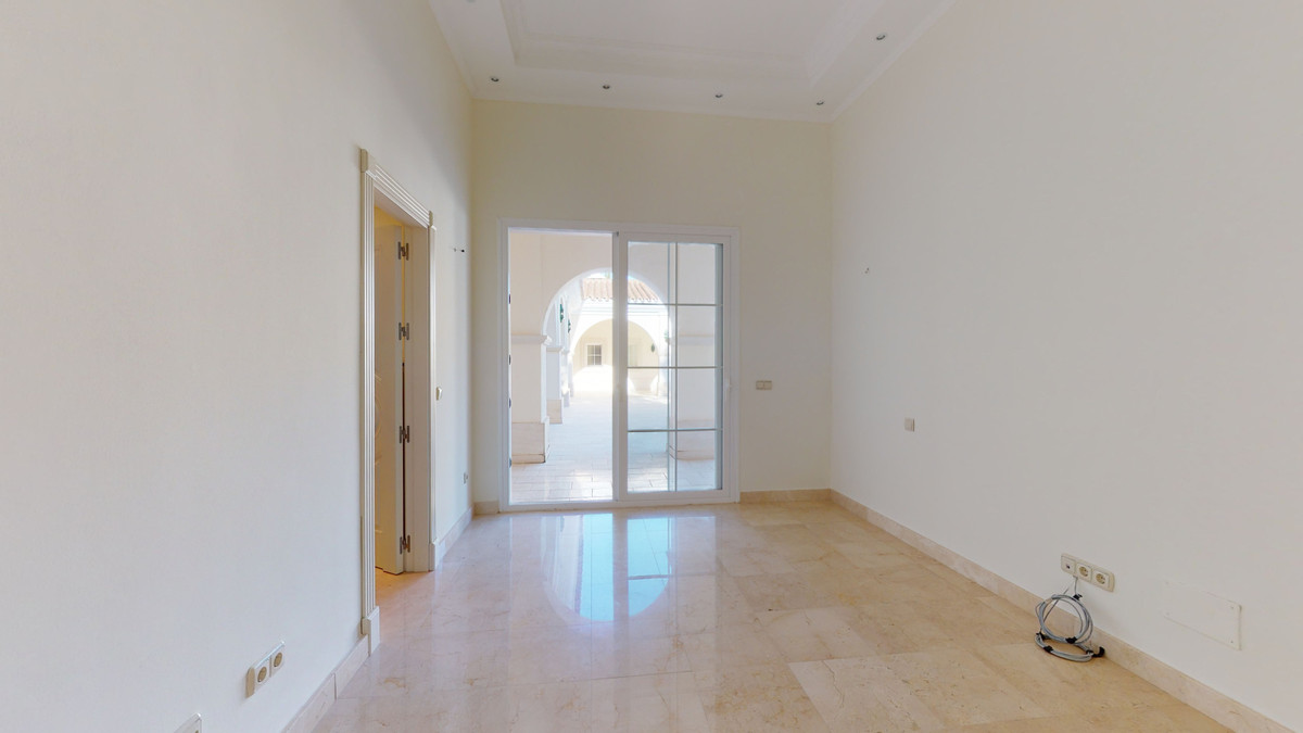 Se vende Villa - Chalet de 7 dormitorios en Costa Del Sol, Málaga, España