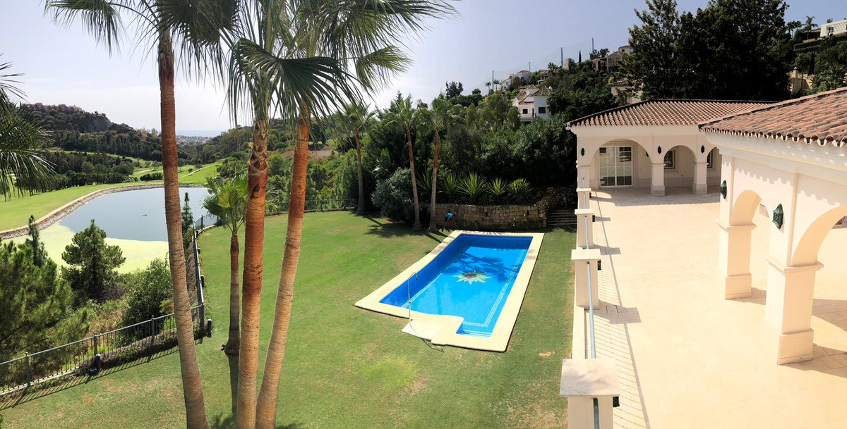 Se vende Villa - Chalet de 7 dormitorios en Costa Del Sol, Málaga, España