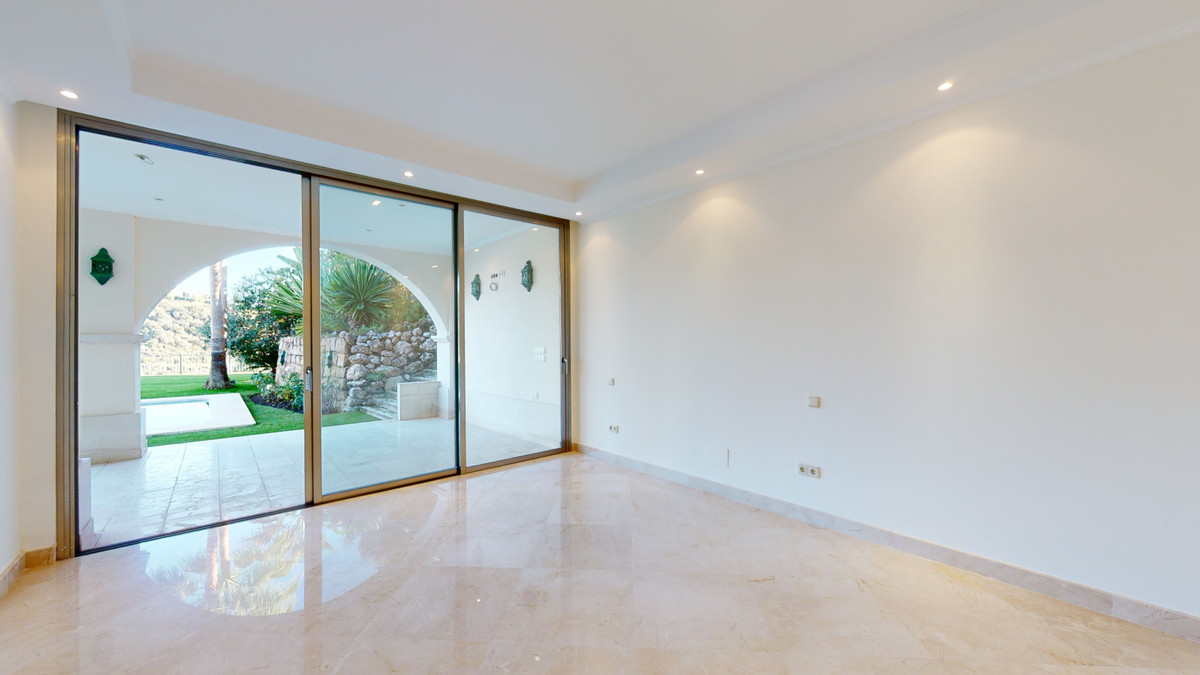 Se vende Villa - Chalet de 7 dormitorios en Costa Del Sol, Málaga, España