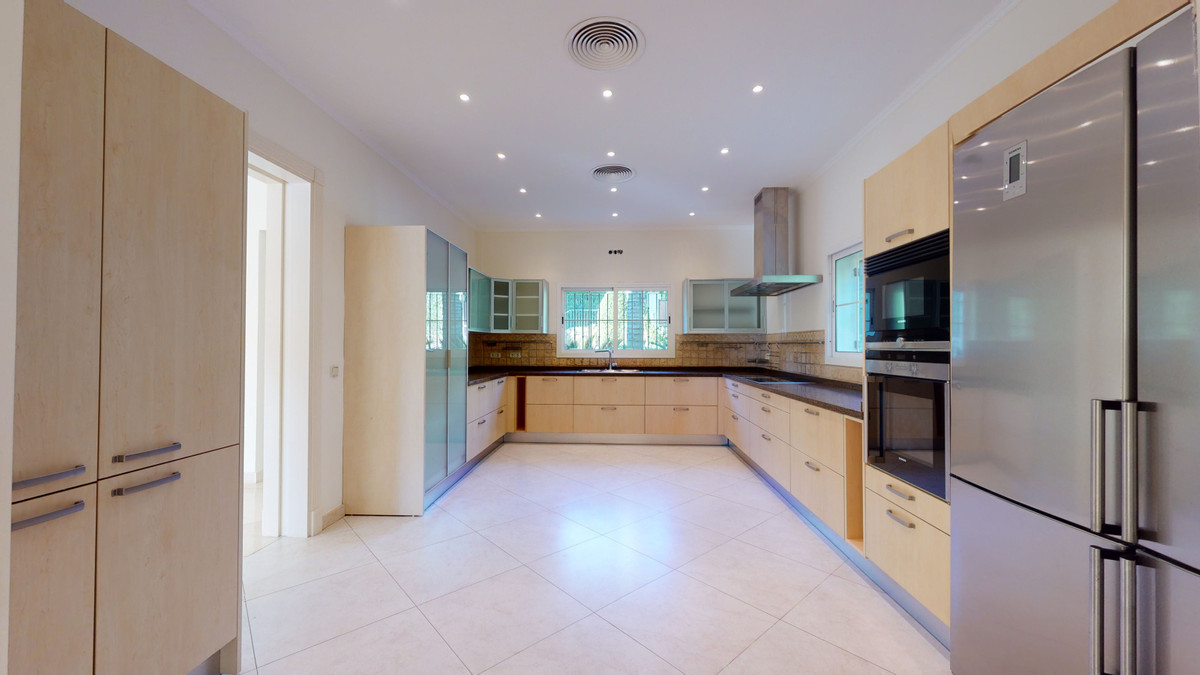 Se vende Villa - Chalet de 7 dormitorios en Costa Del Sol, Málaga, España
