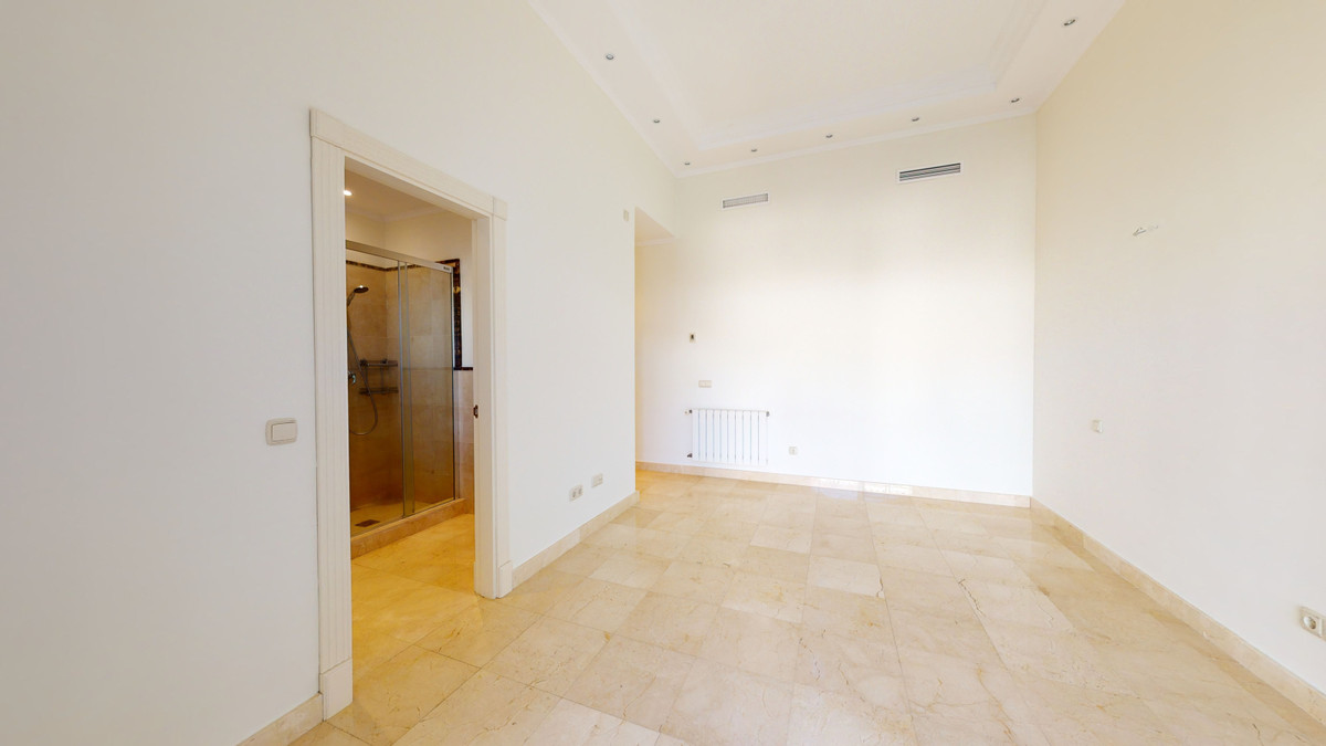 Se vende Villa - Chalet de 7 dormitorios en Costa Del Sol, Málaga, España