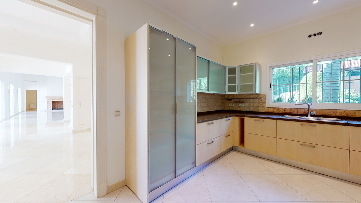 Se vende Villa - Chalet de 7 dormitorios en Costa Del Sol, Málaga, España