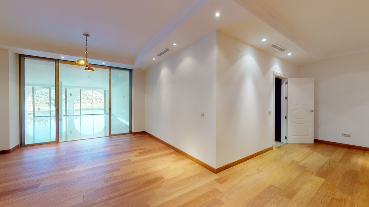 Se vende Villa - Chalet de 7 dormitorios en Costa Del Sol, Málaga, España