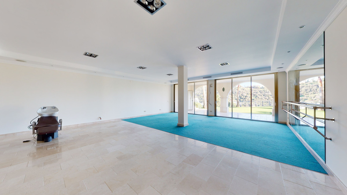 Se vende Villa - Chalet de 7 dormitorios en Costa Del Sol, Málaga, España