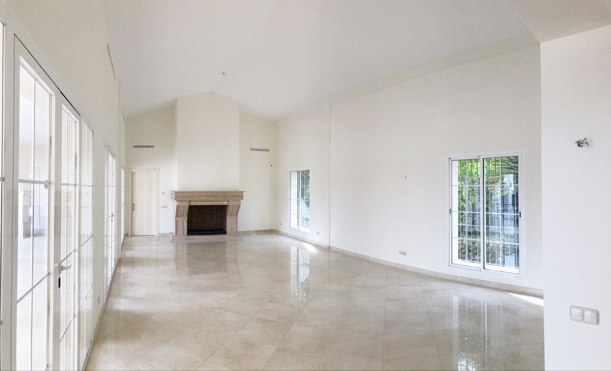 Se vende Villa - Chalet de 7 dormitorios en Costa Del Sol, Málaga, España