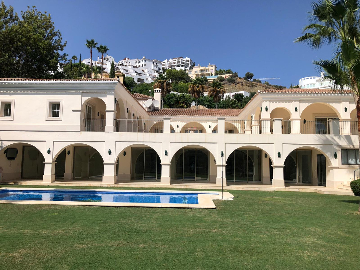 Se vende Villa - Chalet de 7 dormitorios en Costa Del Sol, Málaga, España