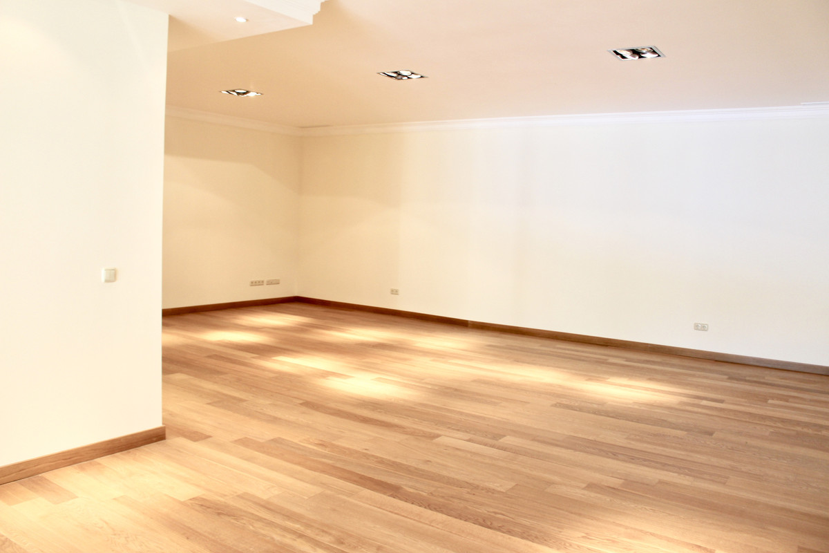 Se vende Villa - Chalet de 7 dormitorios en Costa Del Sol, Málaga, España
