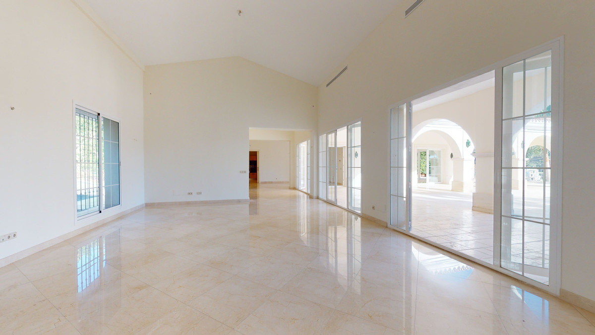 Se vende Villa - Chalet de 7 dormitorios en Costa Del Sol, Málaga, España