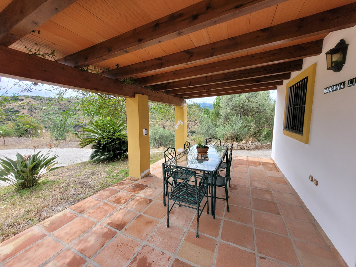 1 Bed Townhouse for sale in Monda Costa Del Sol, Málaga, Spain