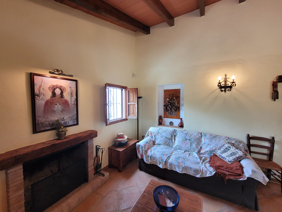 1 Bed Townhouse for sale in Monda Costa Del Sol, Málaga, Spain