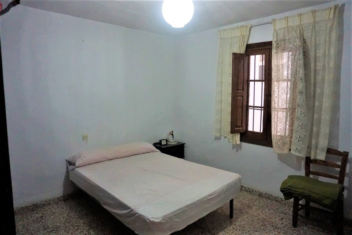 Se vende Pareada de 14 dormitorios en Costa Del Sol East, Málaga, España