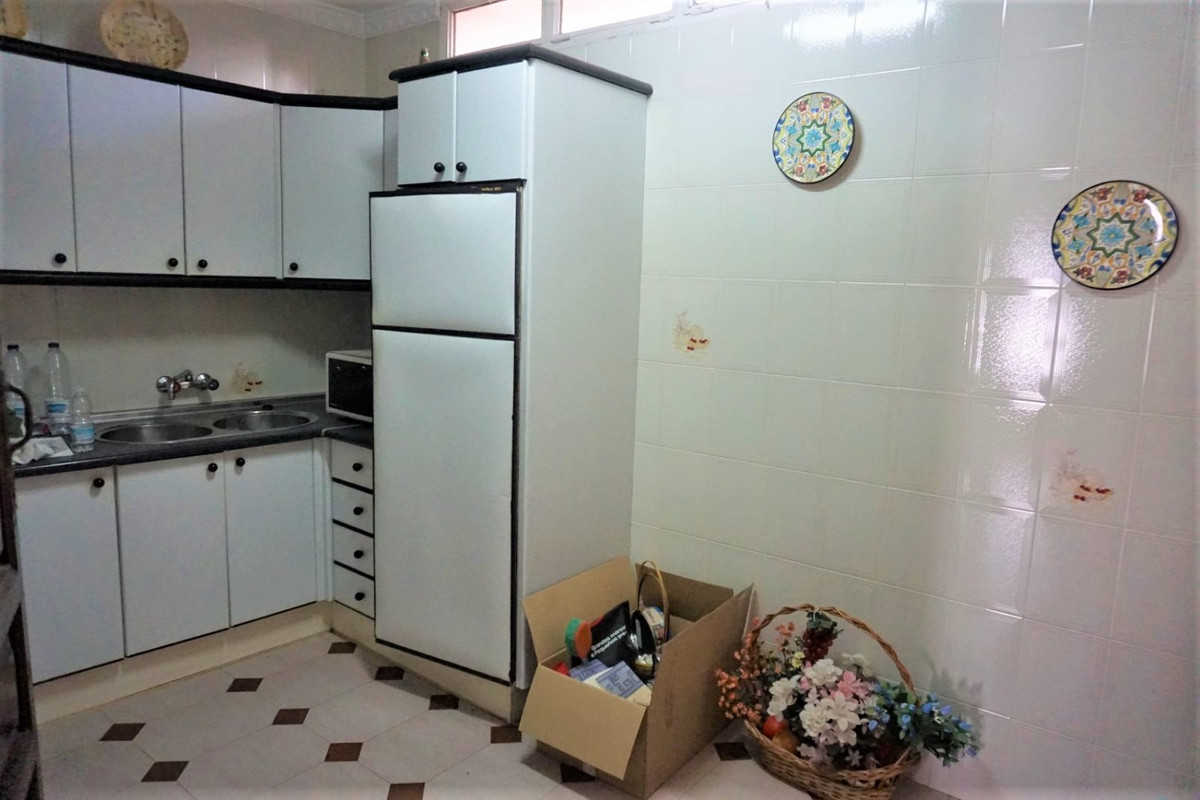 Se vende Pareada de 14 dormitorios en Costa Del Sol East, Málaga, España