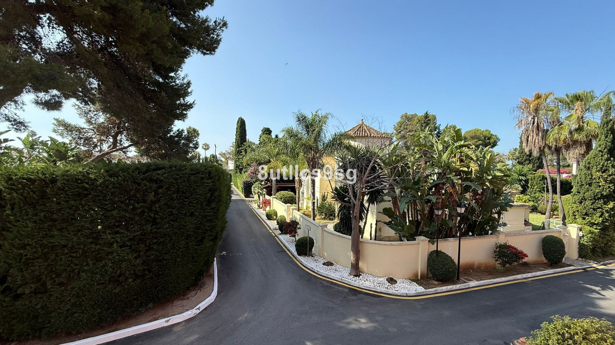 Se vende Apartamento Planta Media de 3 dormitorios en Costa Del Sol, Málaga, España