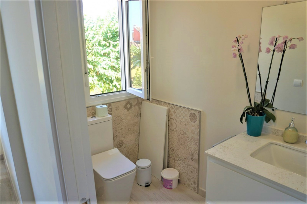 Se vende Villa - Chalet de 7 dormitorios en Costa Del Sol East, Málaga, España