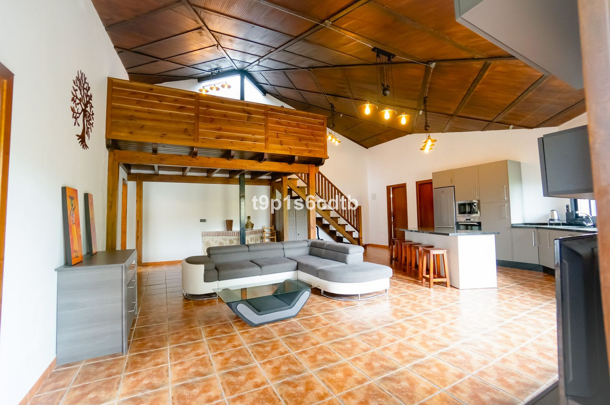Commercial unit for sale in Valle De Abdalajis Costa Del Sol, Málaga, Spain