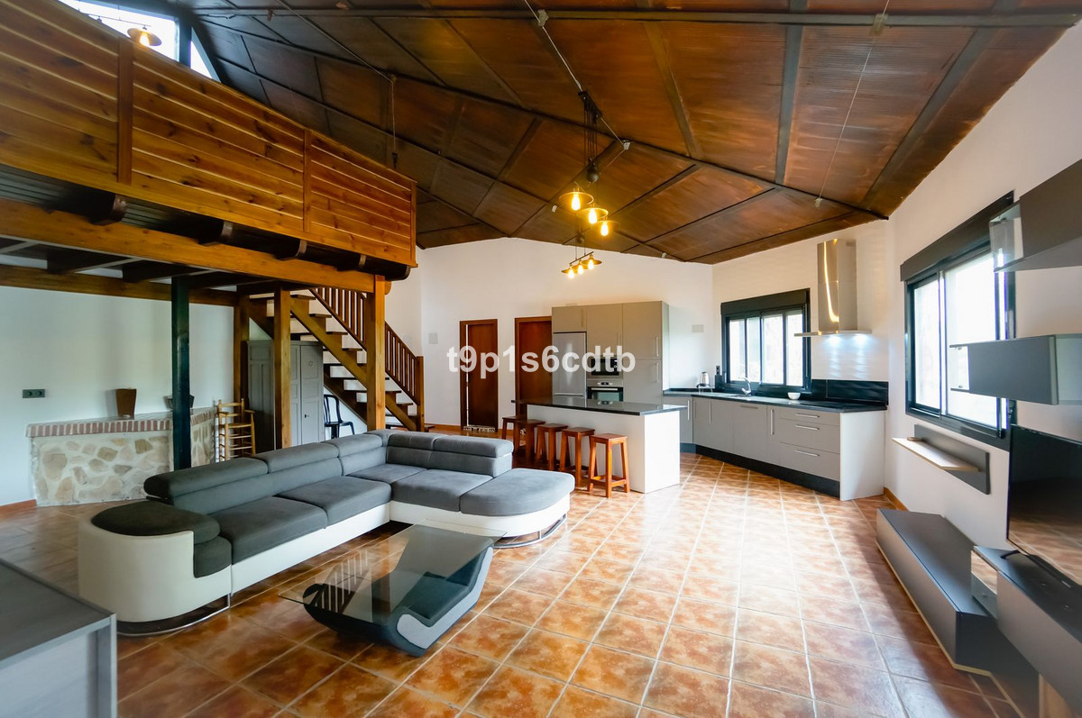 Commercial unit for sale in Valle De Abdalajis Costa Del Sol, Málaga, Spain