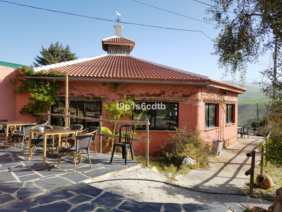 Commercial unit for sale in Valle De Abdalajis Costa Del Sol, Málaga, Spain