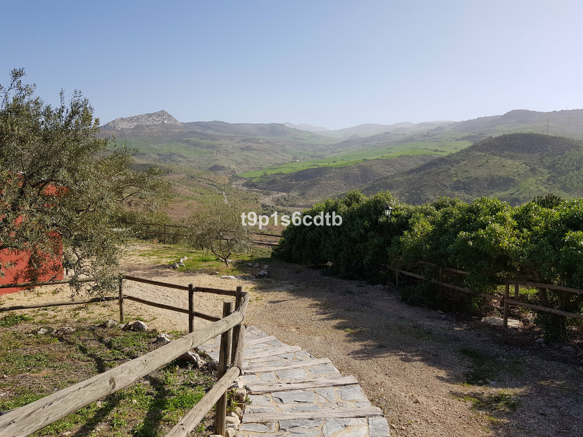 Commercial unit for sale in Valle De Abdalajis Costa Del Sol, Málaga, Spain