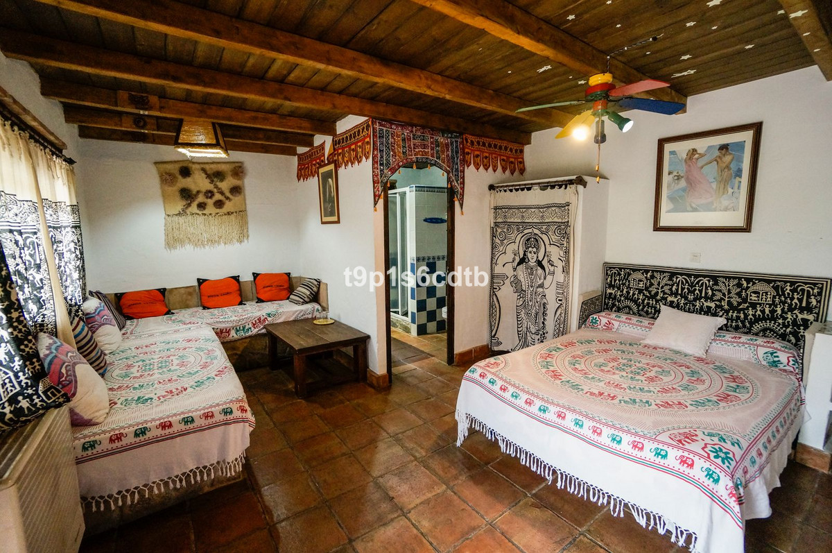 Commercial unit for sale in Valle De Abdalajis Costa Del Sol, Málaga, Spain