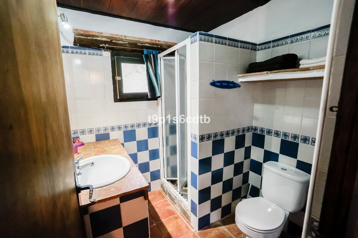 Commercial unit for sale in Valle De Abdalajis Costa Del Sol, Málaga, Spain