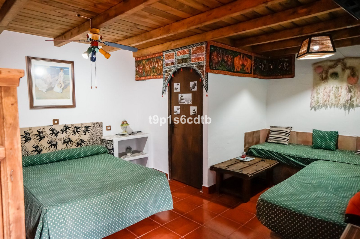 Commercial unit for sale in Valle De Abdalajis Costa Del Sol, Málaga, Spain