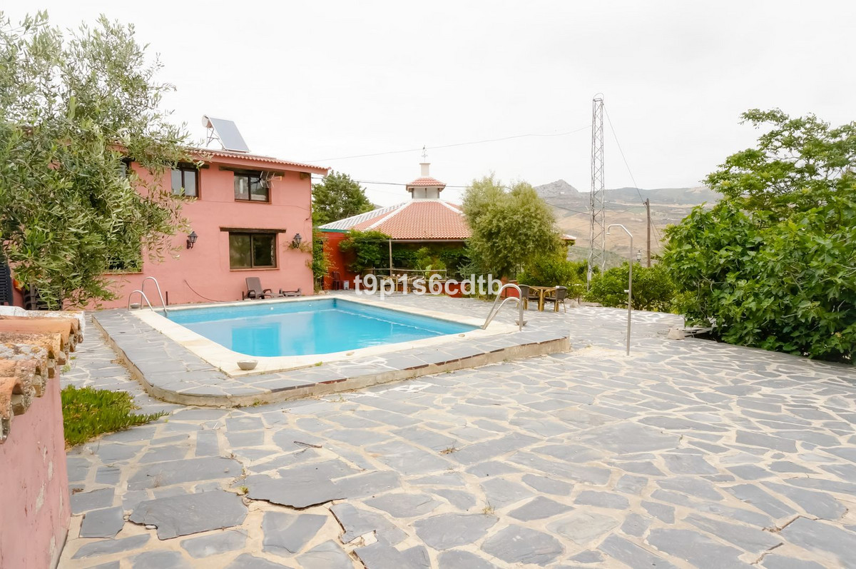 Commercial unit for sale in Valle De Abdalajis Costa Del Sol, Málaga, Spain