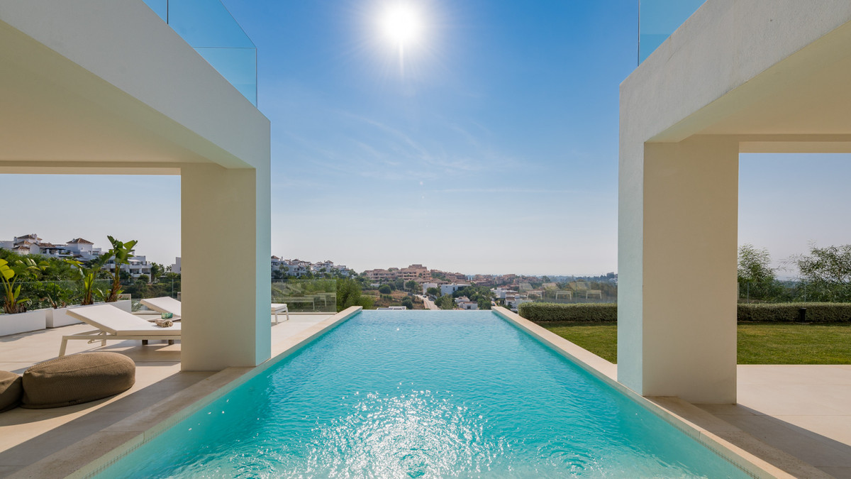 Se vende Villa - Chalet de 3 dormitorios en Costa Del Sol, Málaga, España