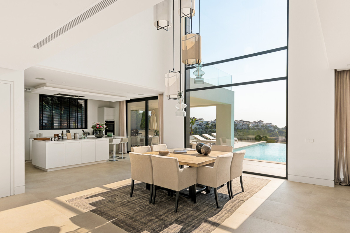 Se vende Villa - Chalet de 3 dormitorios en Costa Del Sol, Málaga, España