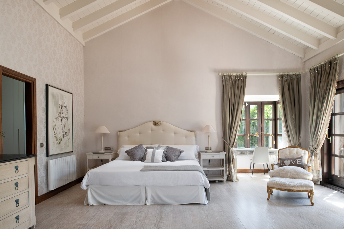 Se vende Villa - Chalet de 5 dormitorios en Costa Del Sol, Málaga, España