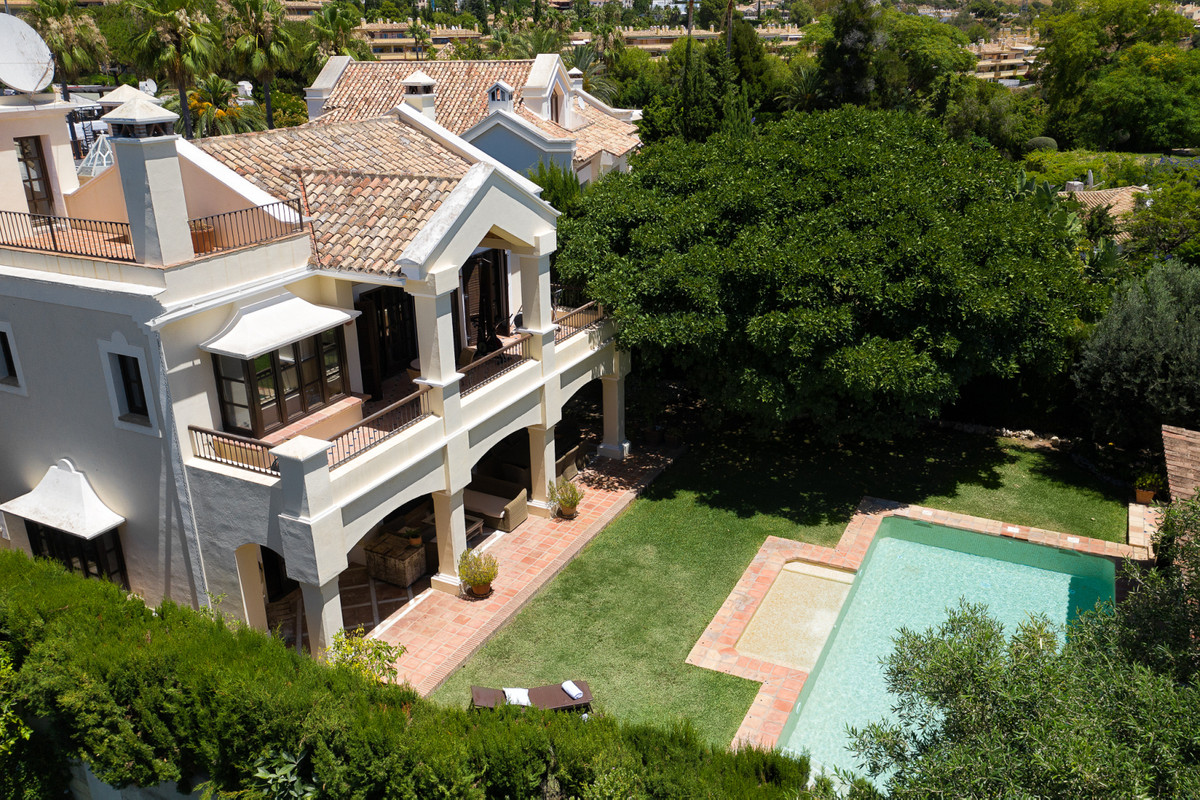 Se vende Villa - Chalet de 5 dormitorios en Costa Del Sol, Málaga, España