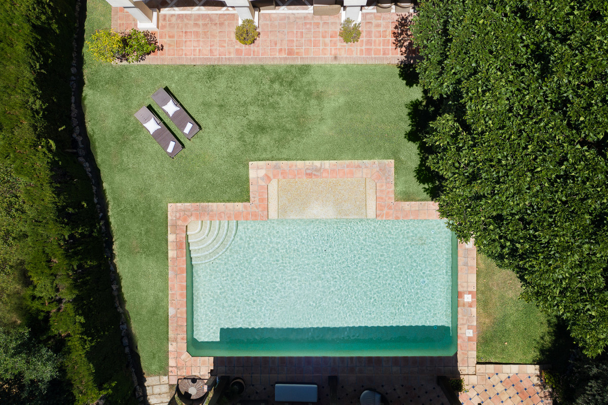Se vende Villa - Chalet de 5 dormitorios en Costa Del Sol, Málaga, España