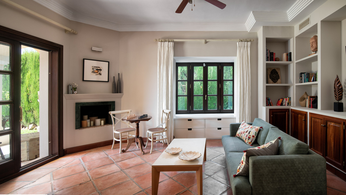 Se vende Villa - Chalet de 5 dormitorios en Costa Del Sol, Málaga, España