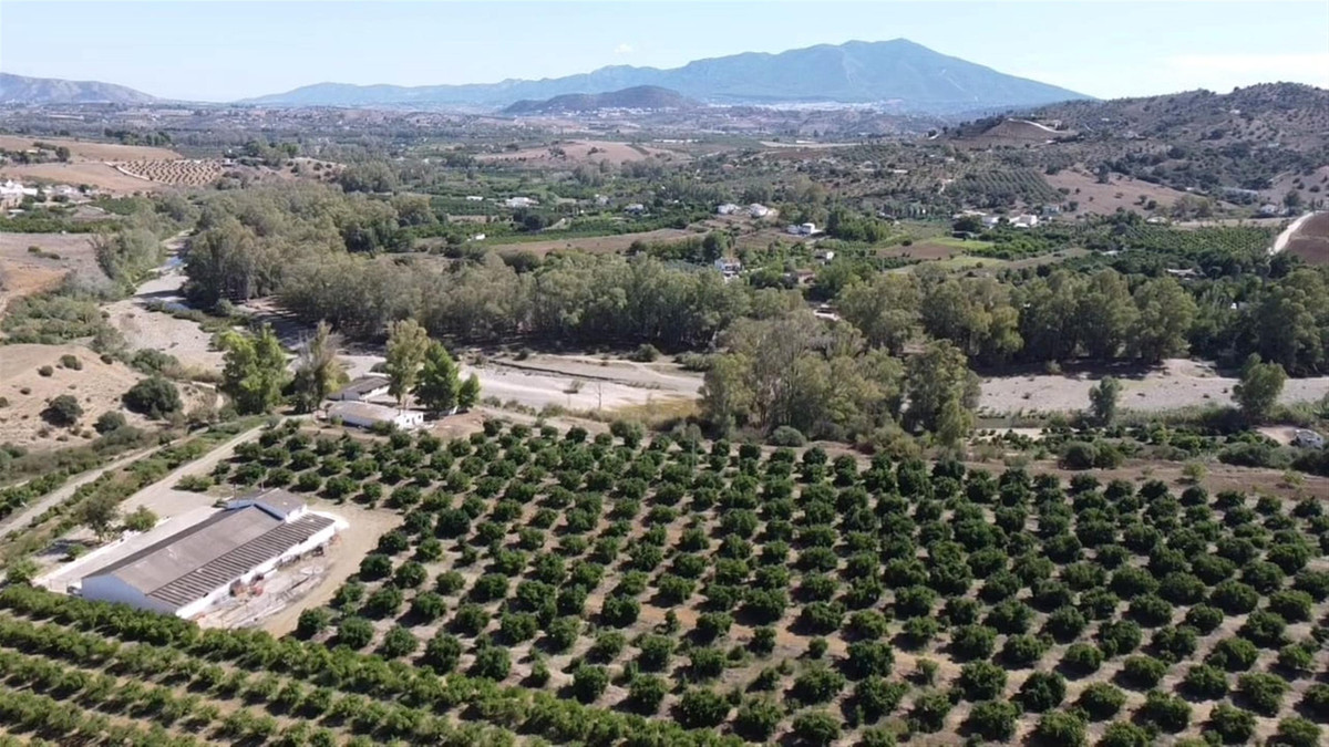 Se vende Terreno Rustico  en Costa Del Sol, Málaga, España