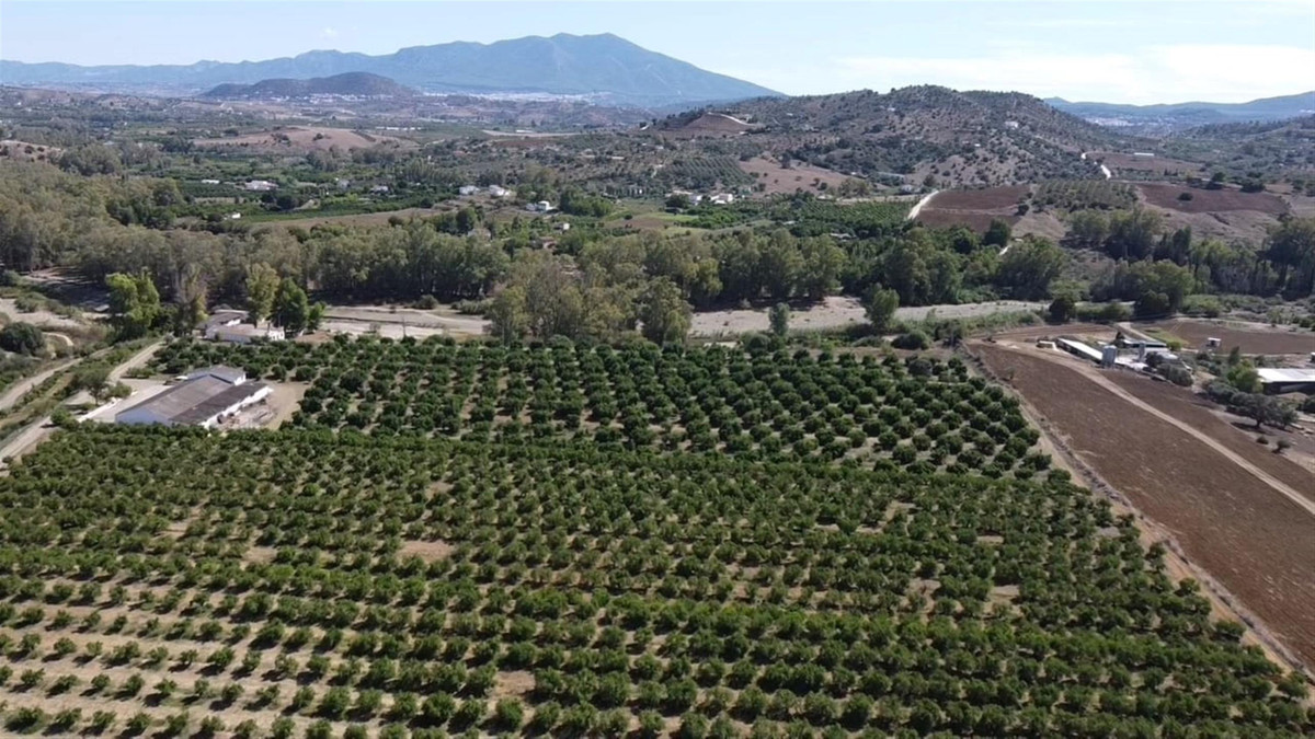 Se vende Terreno Rustico  en Costa Del Sol, Málaga, España