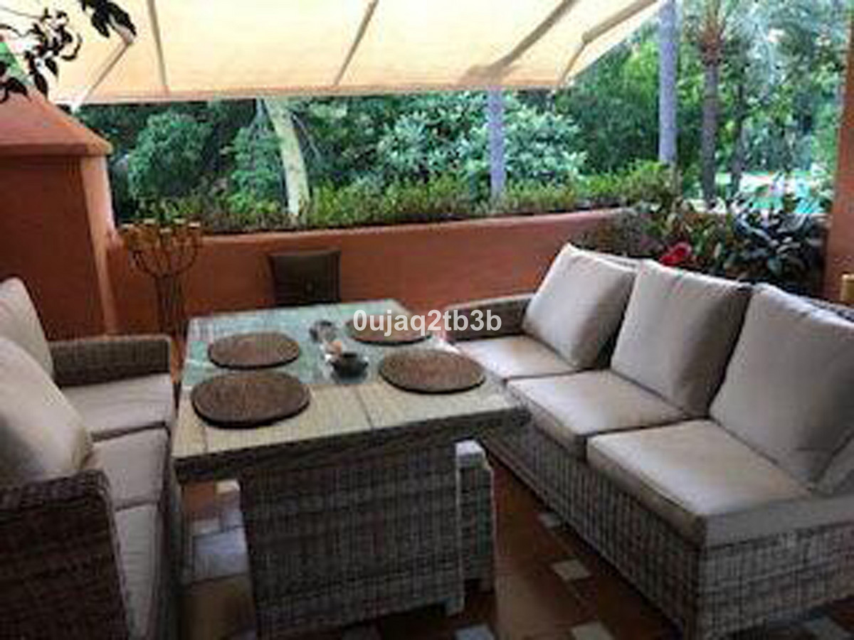Se vende Apartamento Planta Media de 3 dormitorios en Costa Del Sol, Málaga, España