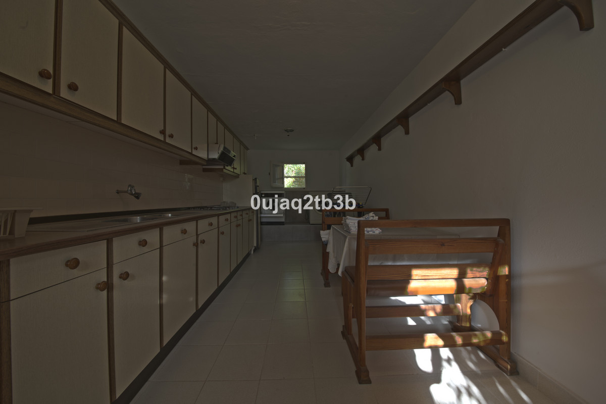 Se vende Villa - Chalet de 5 dormitorios en Costa Del Sol, Málaga, España