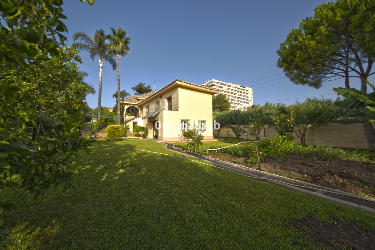 Se vende Villa - Chalet de 5 dormitorios en Costa Del Sol, Málaga, España