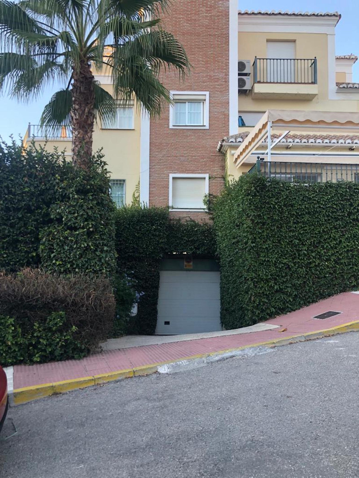 Se vende Garaje  en Costa Del Sol East, Málaga, España