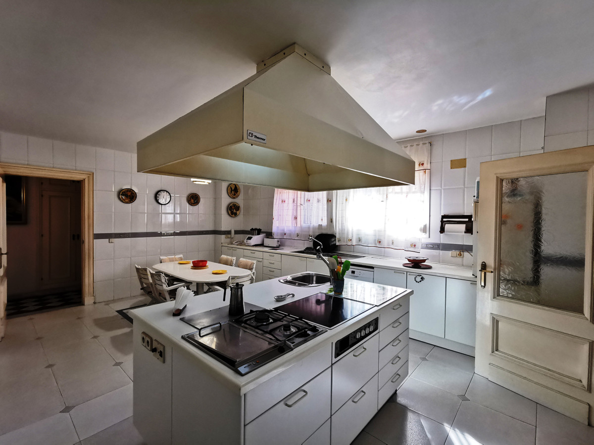 11 Bed Townhouse for sale in Torremolinos Costa Del Sol, Málaga, Spain
