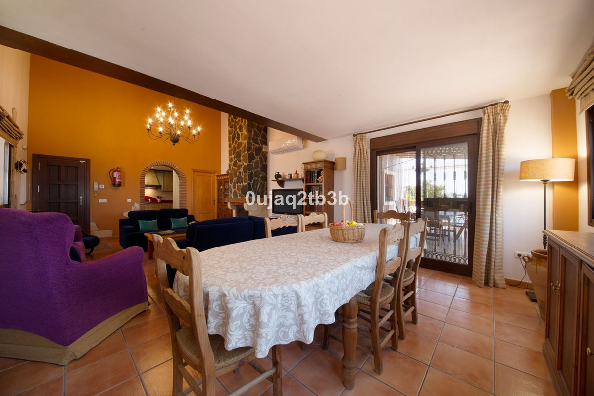 6 Bed Townhouse for sale in Estepona Costa Del Sol, Málaga, Spain