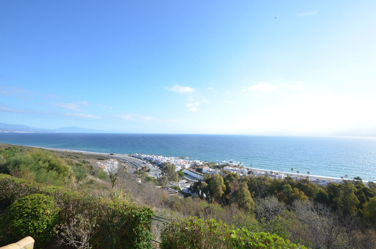 Se vende Apartamento Planta Media de 3 dormitorios en Costa Del Sol, Málaga, España